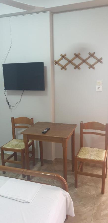 Pansion Marousa Méthana Екстериор снимка