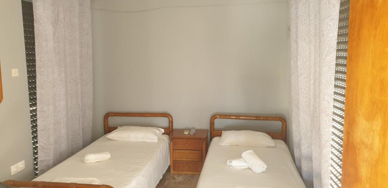 Pansion Marousa Méthana Екстериор снимка