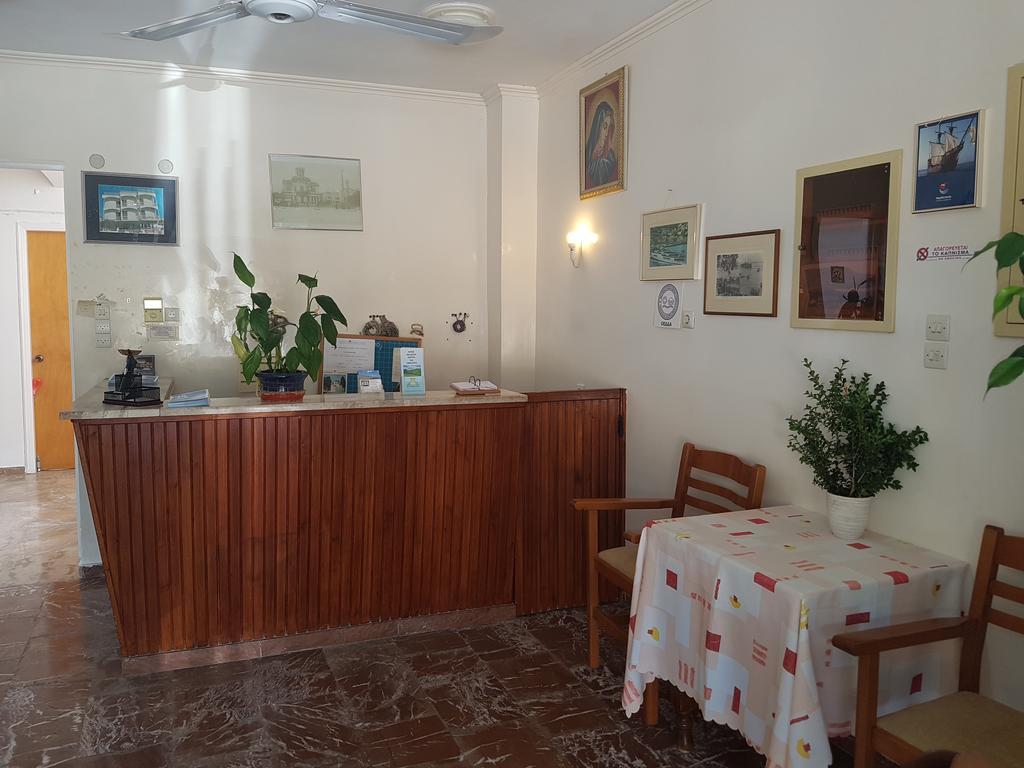 Pansion Marousa Méthana Екстериор снимка