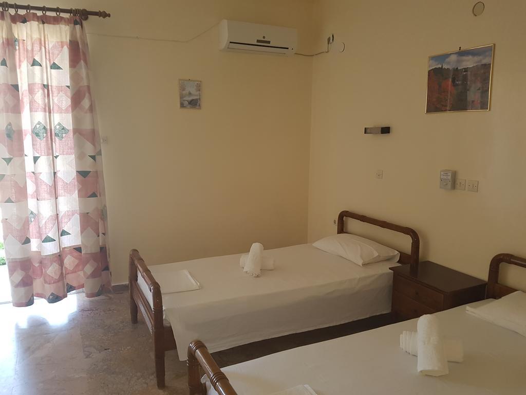 Pansion Marousa Méthana Екстериор снимка