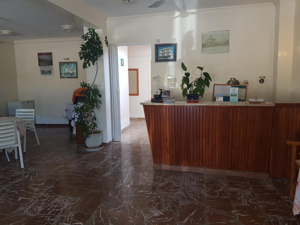Pansion Marousa Méthana Екстериор снимка