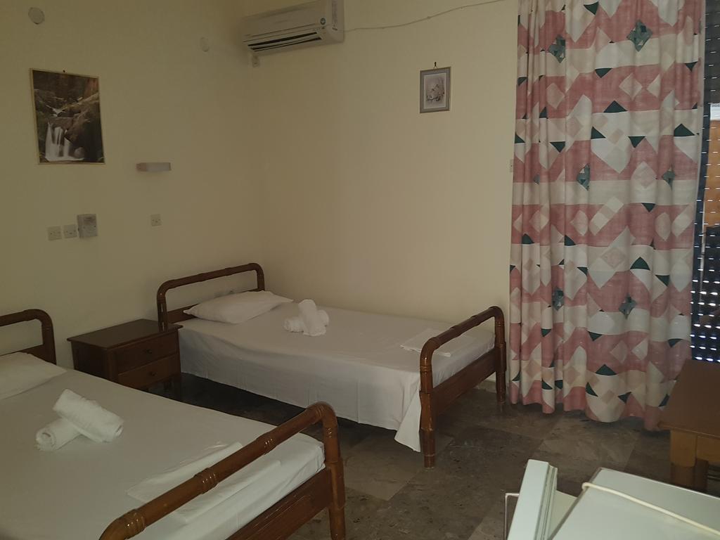 Pansion Marousa Méthana Екстериор снимка