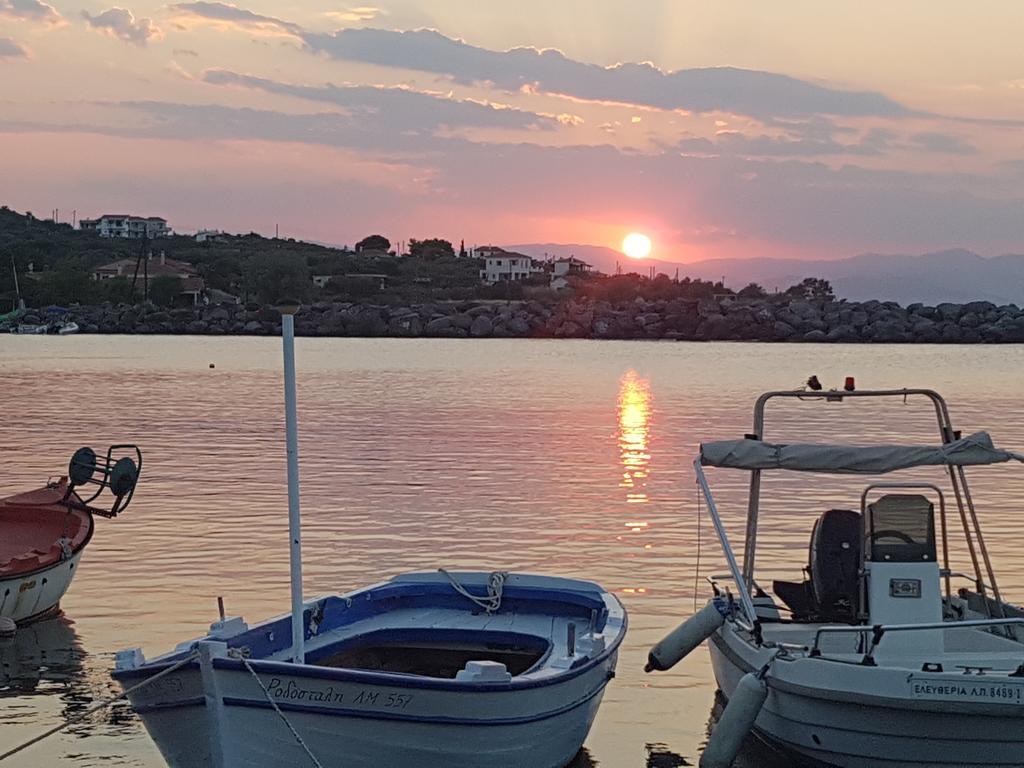 Pansion Marousa Méthana Екстериор снимка